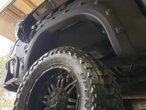 Toyota Tundra CrewMax 4x4 Zombie Apocalypse 2013 года 